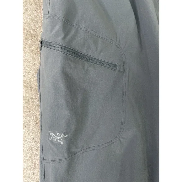 ARC'TERYX Pants Womens 8 Outdoor Gray Nylon Straight Leg Embroidered